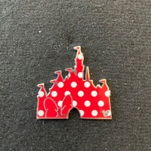 Disney Minnie Hidden Mickey Castle Pin